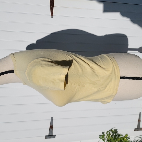 Ardene yellow t-shirt size small - Picture 3 of 6